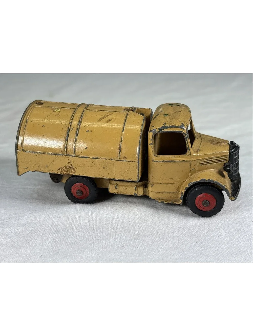 Vintage 1950s Dinky Toys Bedford Refuse Truck Tan Green Crank Meccano England